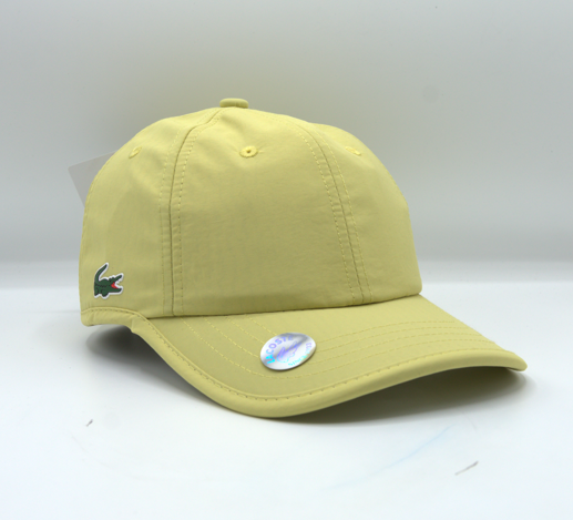 Lacoste Jaune 2024